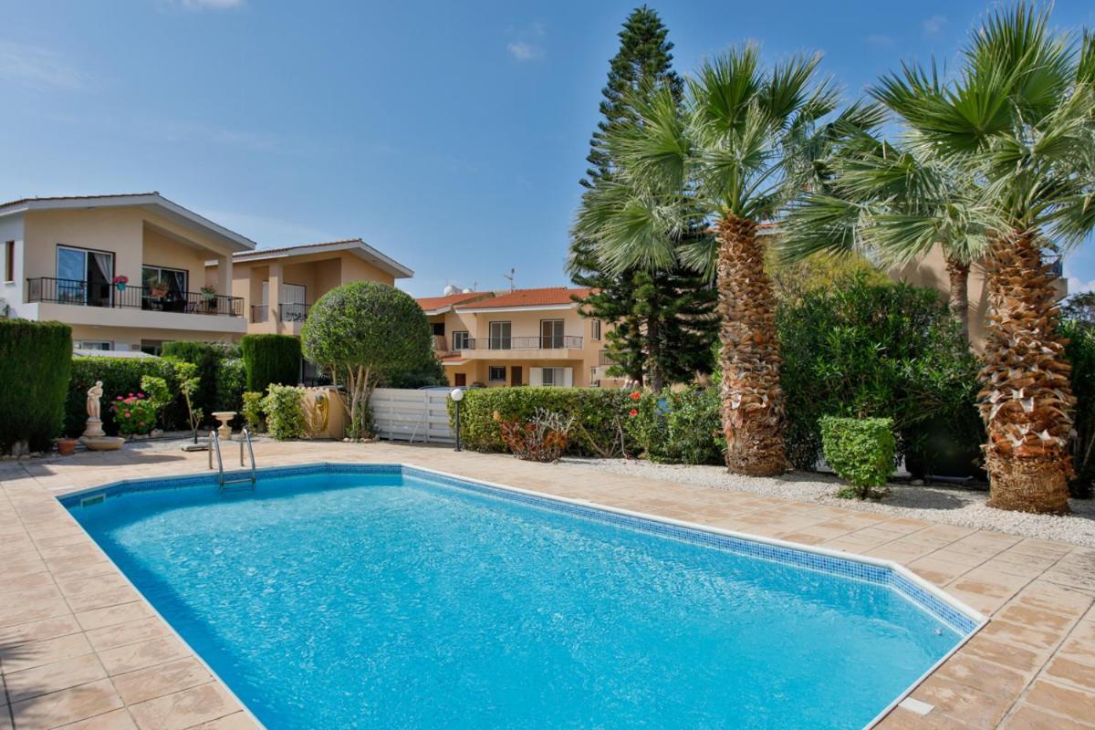 The Marilouize Apartment Peyia Exterior foto
